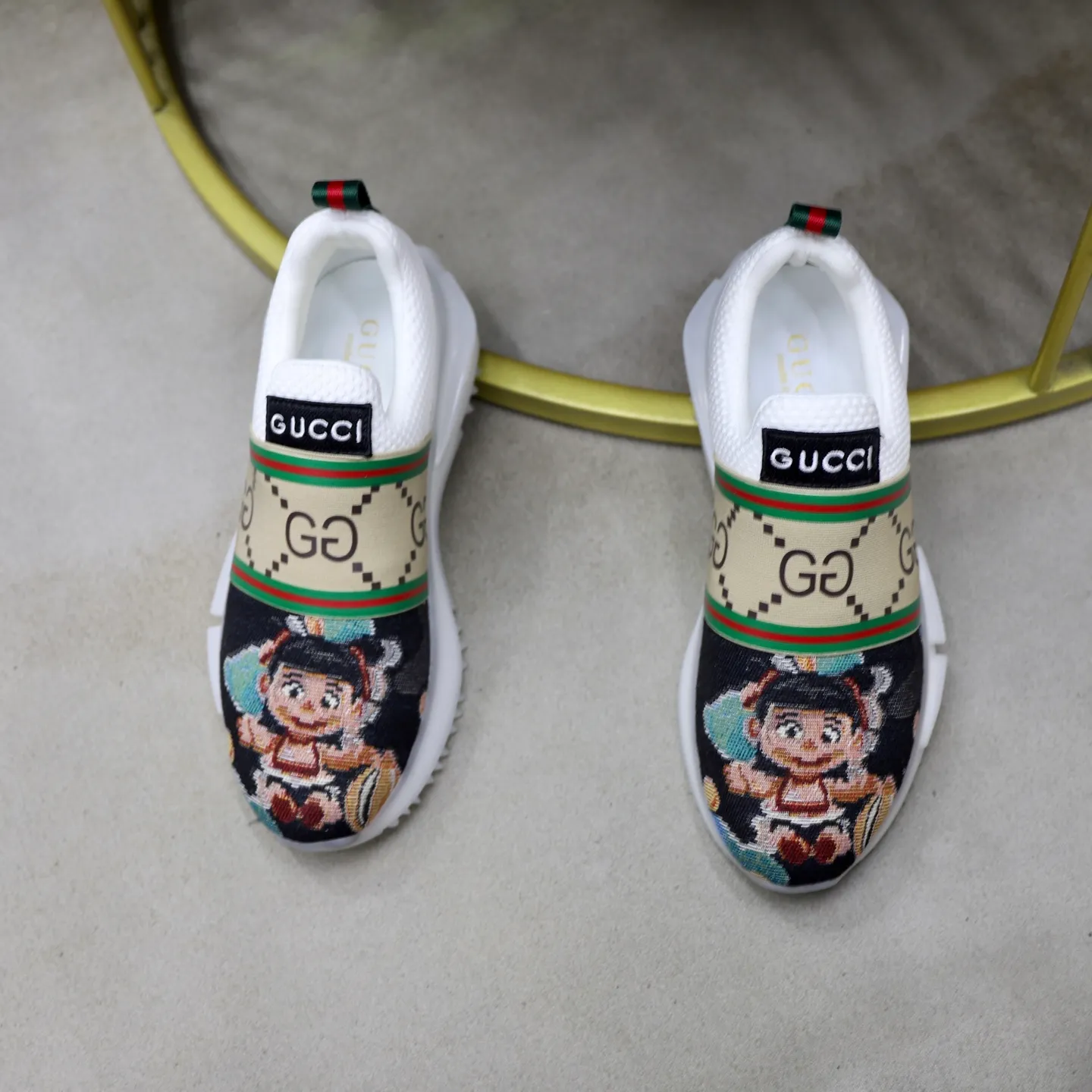 Ex-factory price: 462💰🙅‍♂️🙅‍♂️🙅‍♂️ Brand: GUCCI Standard code: 38-44 (45 customized) Grade: Same as the official website Material: Original knitted fabric Comfortable and breathable lining Lightweight and wear-resistant sports outsole Style category: Men's fashionable casual shoes Running sneakers Distinguished luxury brand elements Top luxury Color: actual picture color